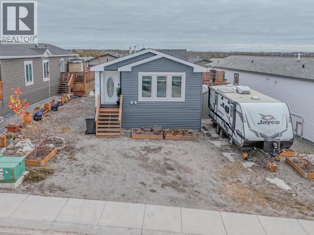 157 HALL CRESCENT