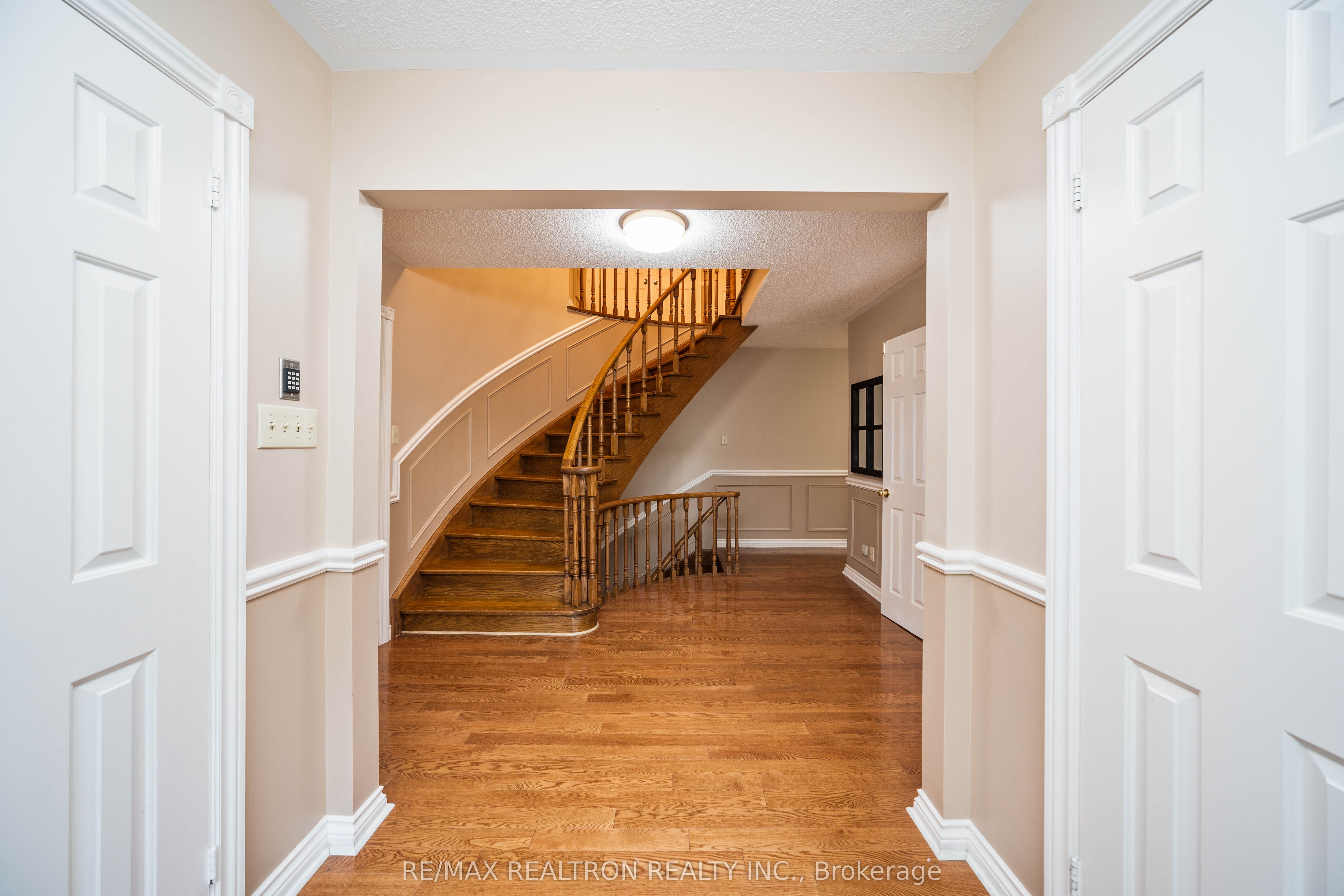 Additional image 6 of 194 Glenada Court, Richmond Hill, ON, L4C 5M7