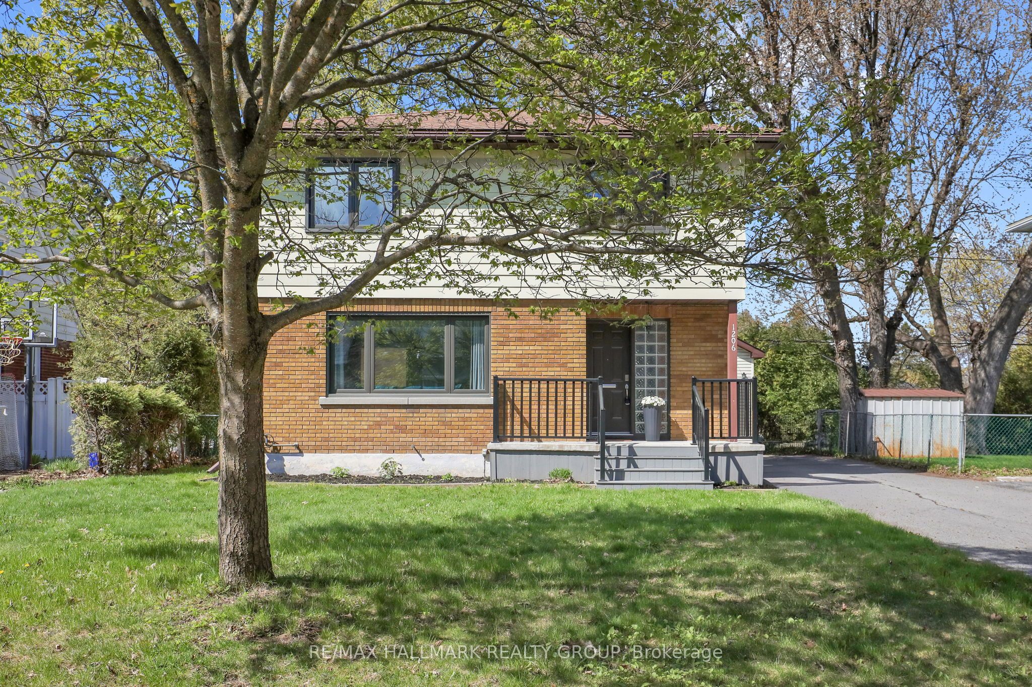 1206 Checkers Road, Ottawa, ON, K2C 2S7