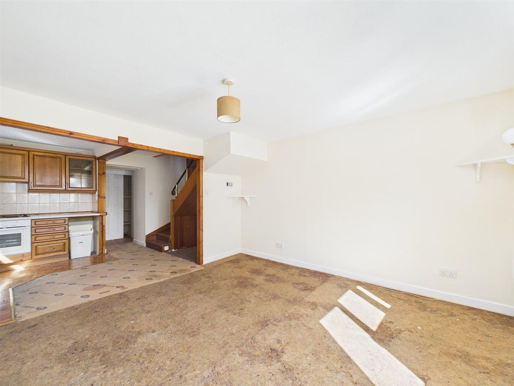 Additional image 3 of 2 bed flat for saleFlat 1R, The Cross, Coupar Angus PH13