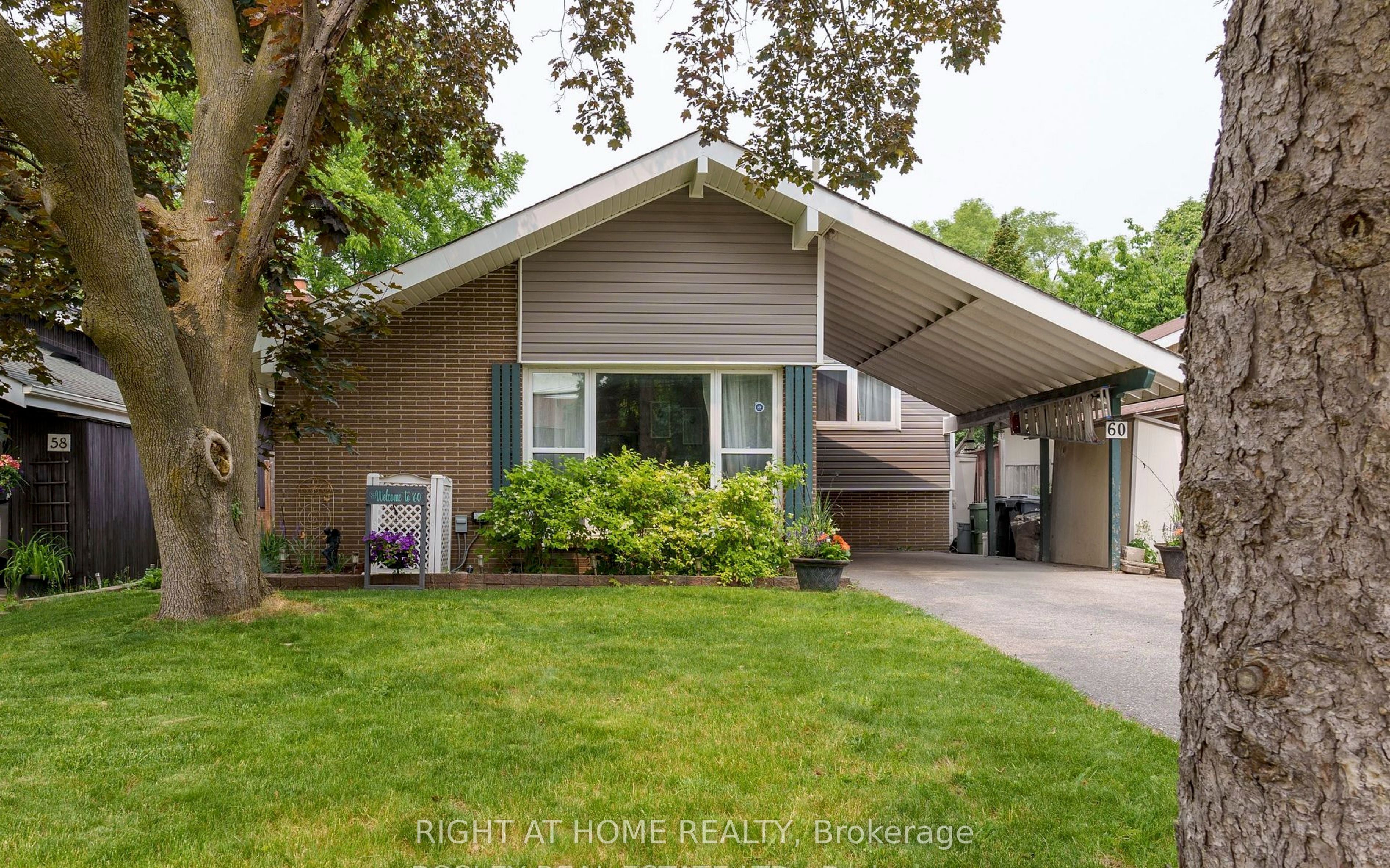 60 Brookridge Drive, Toronto, ON, M1P 3M5