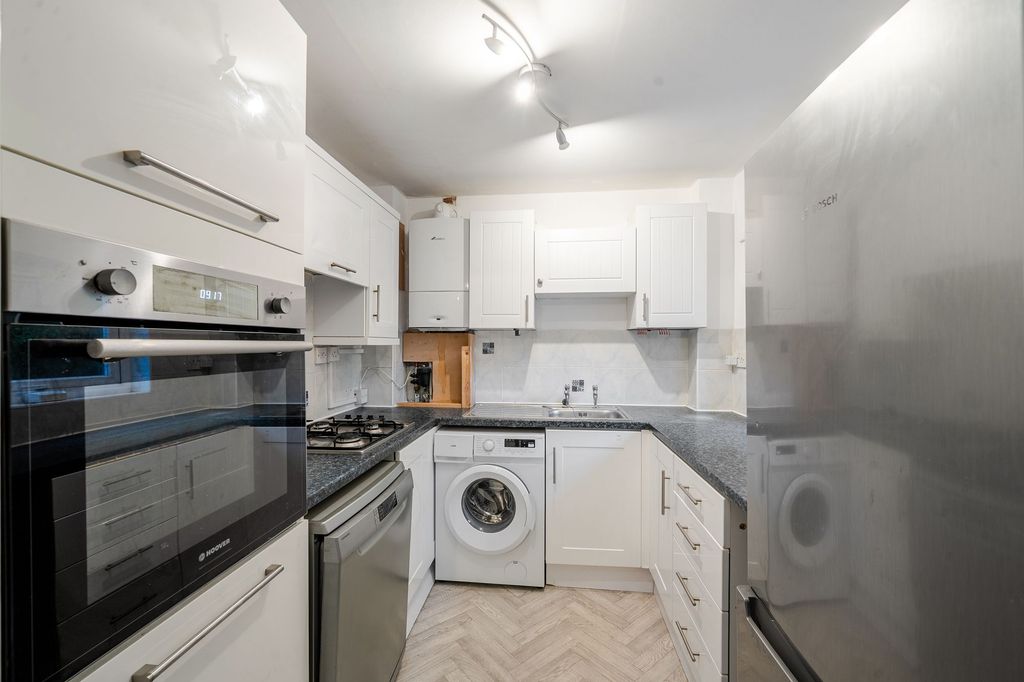 Additional image 4 of 1 bed flat for saleHigh Street, Harrogate HG2