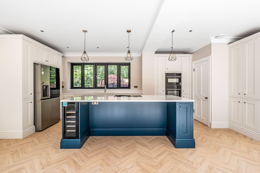 Additional image 11 of 4 bed detached house to rentShovelstrode Lodge, Shovelstrode Lane, East Grinstead RH19