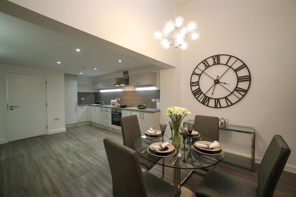 Additional image 6 of 2 bed flat for saleDerngate, Northampton NN1