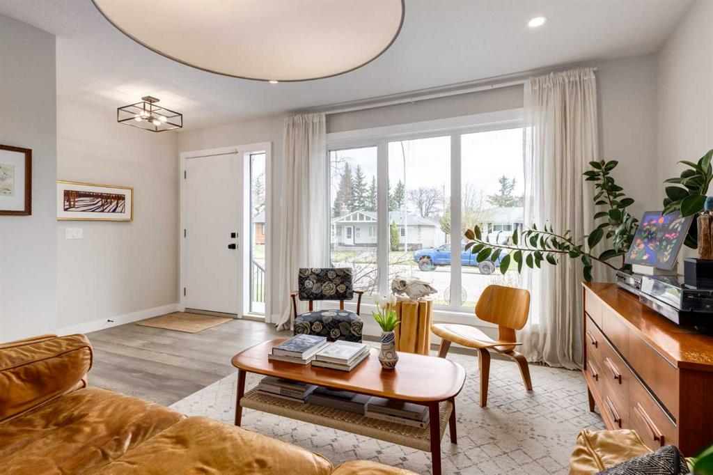 Additional image 3 of 79 Hollyburn Road SW, Calgary, AB, T2V 3H3