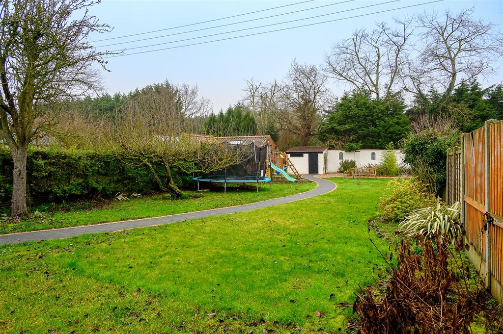 Additional image 17 of 5 bed semi-detached house to rentHopgrove Lane North, Malton Rd, York YO32
