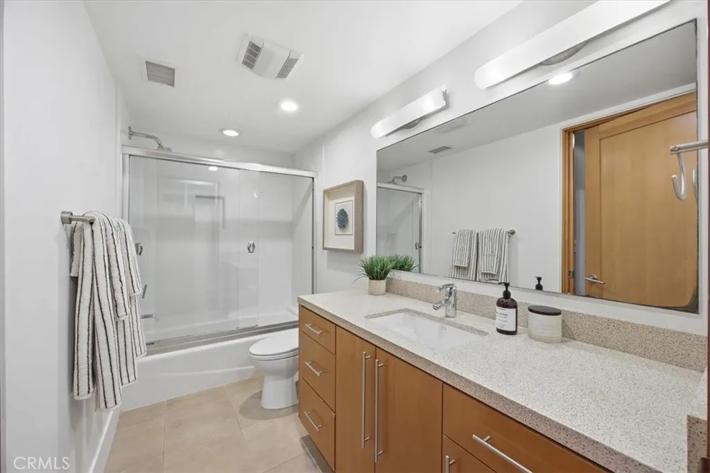 Additional image 32 of 1211 Bayview Dr, Manhattan Beach, CA 90266