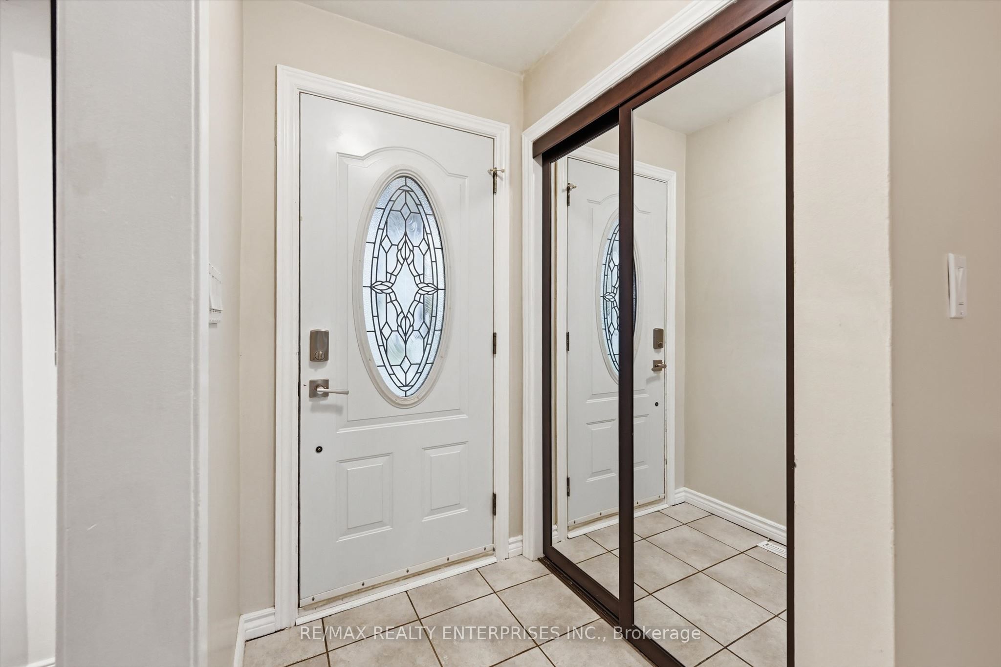 Additional image 4 of 5187 Carousel Court, Burlington, ON, L7L 3W7