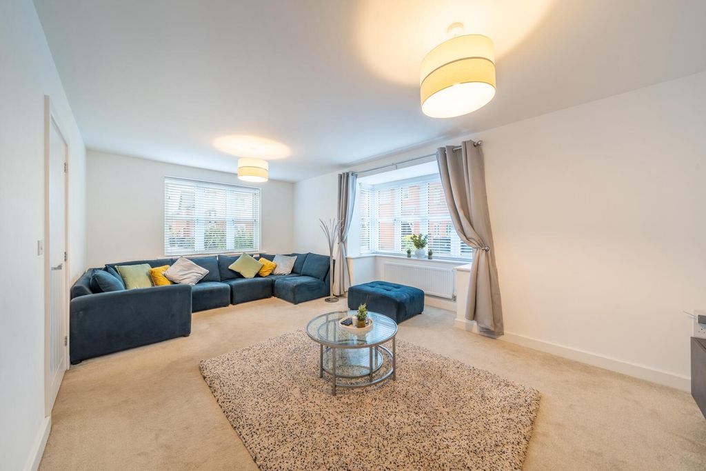 Additional image 5 of 4 bed detached house for saleAlbertine Gardens, Edwalton, Nottingham NG12