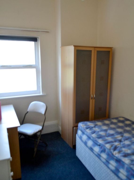 Additional image 8 of 6 bed flat to rentPriory Terrace, Leamington Spa CV31
