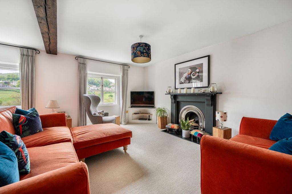 Additional image 2 of 3 bed flat for saleThrupp Lane, Thrupp, Stroud GL5