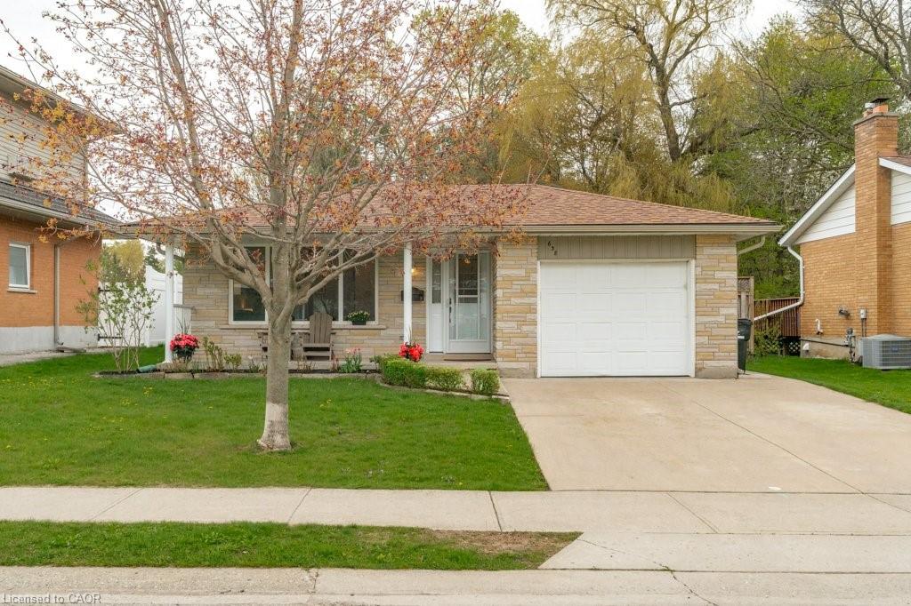 638 Glen Forrest Boulevard, Waterloo, ON, N2L 4K2