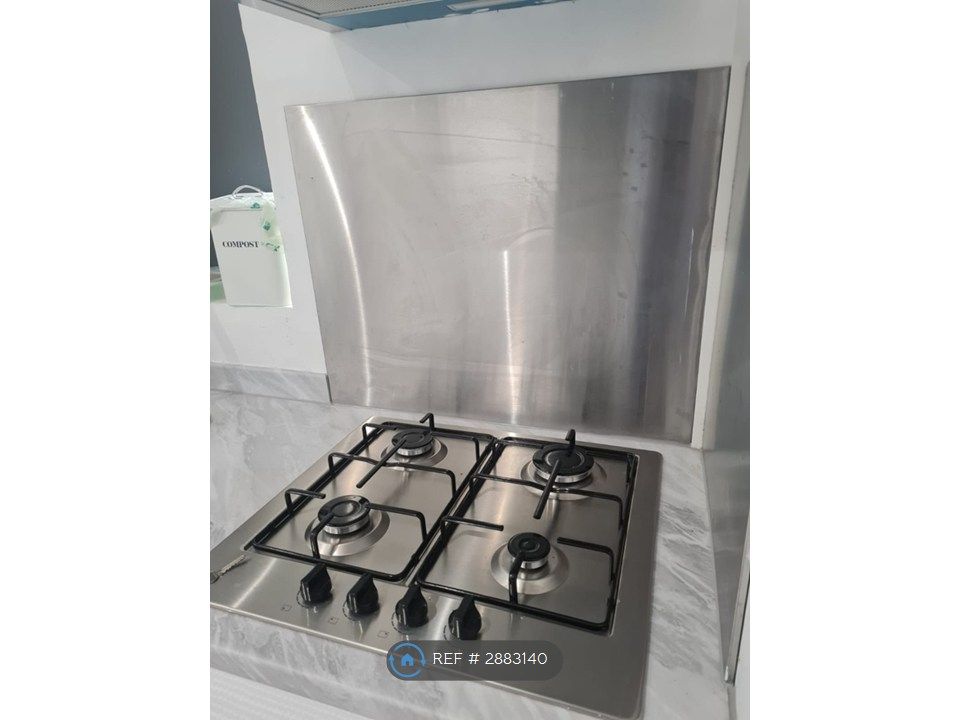 Additional image 11 of Room to rentCentral St, Hengoed CF82
