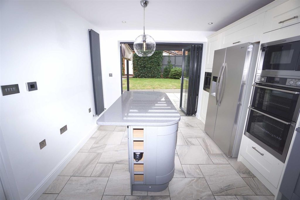 Additional image 7 of 4 bed detached house to rentSutton Park Gardens, Kidderminster DY11