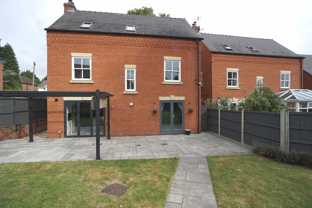 Additional image 10 of 4 bed detached house to rentSutton Park Gardens, Kidderminster DY11