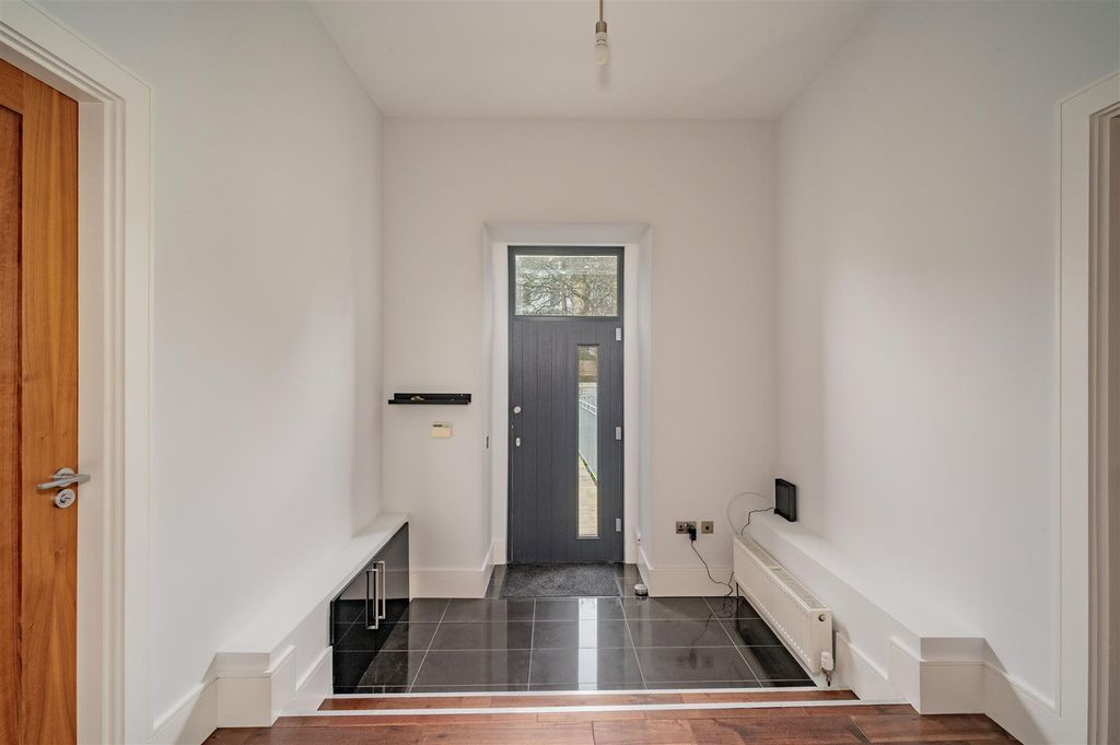 4 bed flat to rentPerth Road, Dundee DD2 photo 5