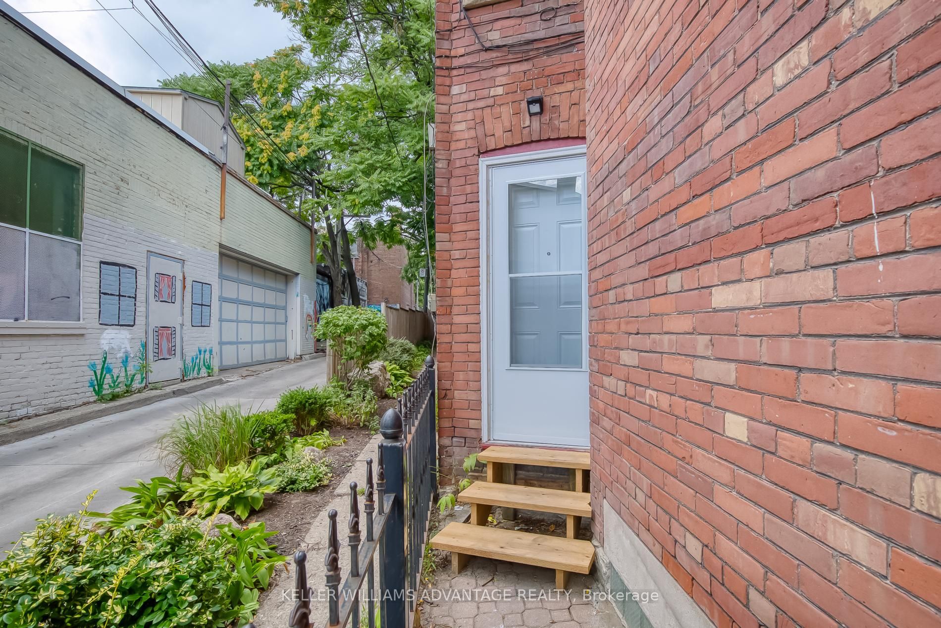 Additional image 3 of 254A Carlton Street, Toronto, ON, M5A 2L4