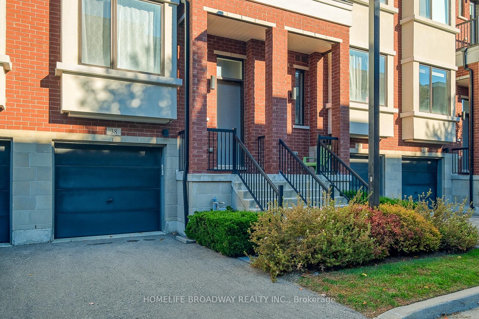 Additional image 4 of 38 Lafferty Lane, Richmond Hill, ON, L4C 0Z8