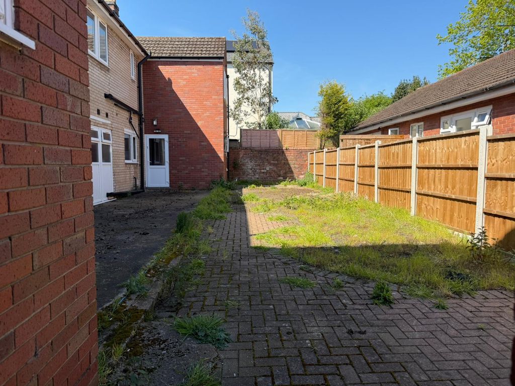 Additional image 43 of 8 bed flat to rentComberton Road, Kidderminster DY10