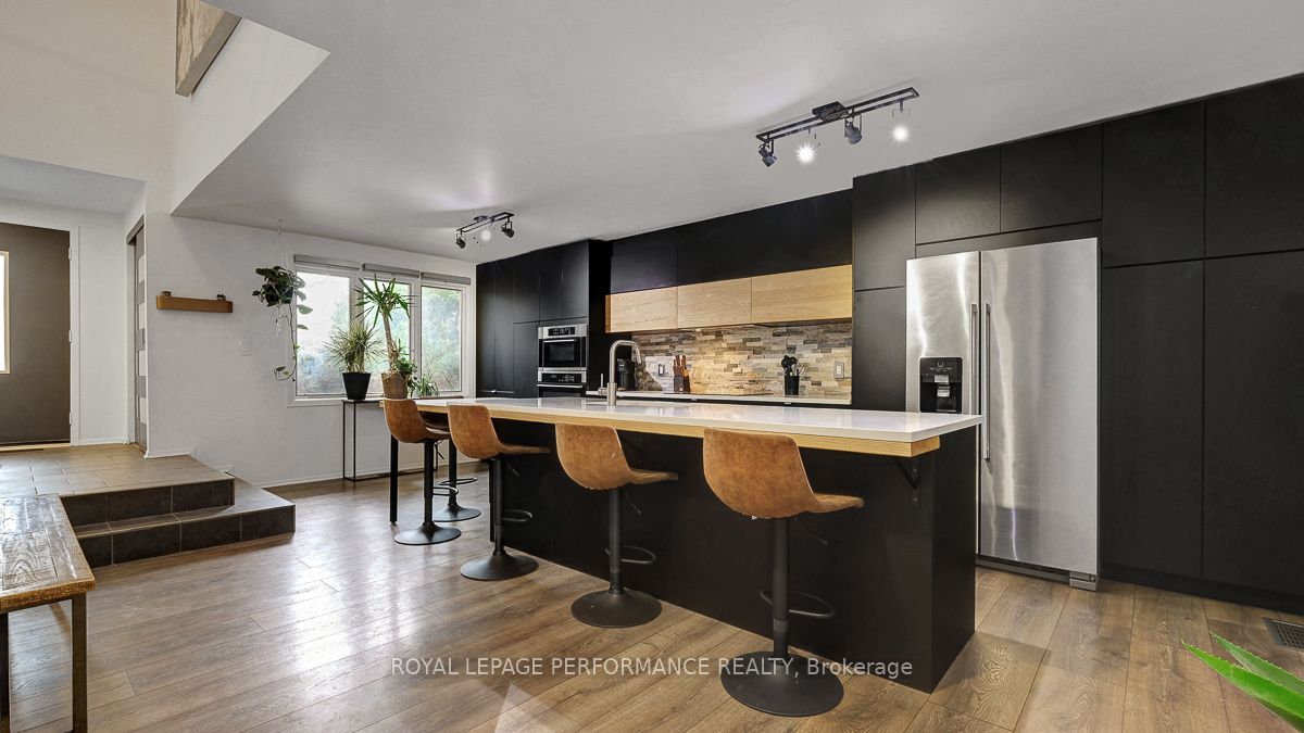 Additional image 4 of 510 Foxview Place, Ottawa, ON, K1K 4C4