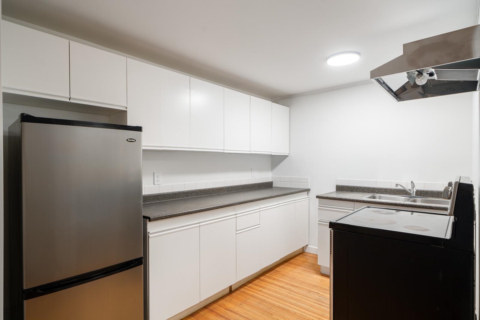 Additional image 2 of Basement #2-2596 Oak Street, Vancouver, BC, V6H 2K1