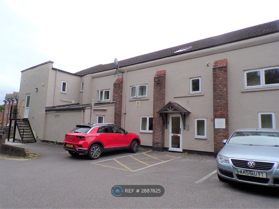 2 bed flat to rentChester Road, Neston CH64