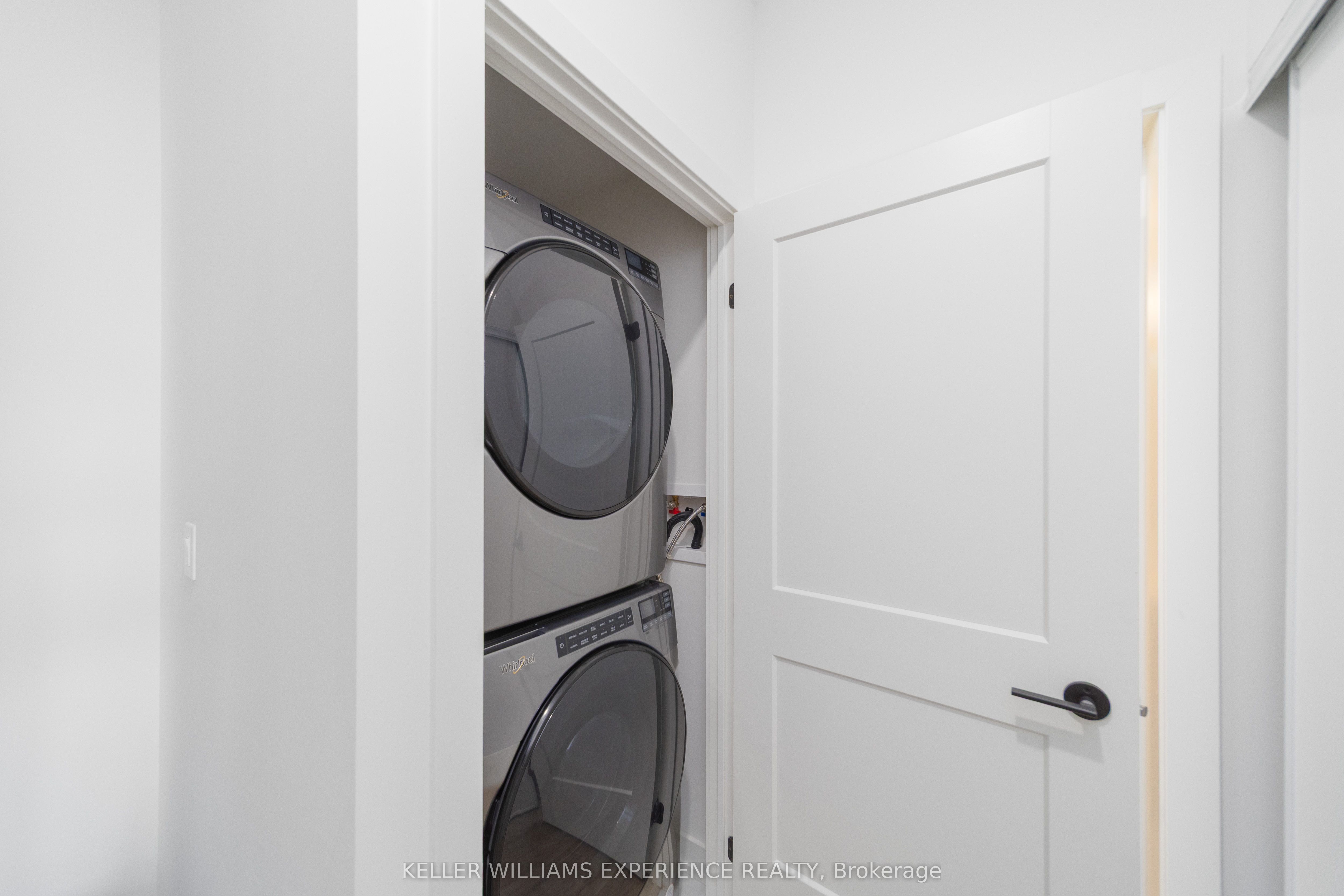Additional image 3 of 808-56 Lakeside Terrace, Barrie, ON, L4M 0L4