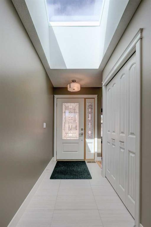 Additional image 3 of 1304 Norfolk Drive NW, Calgary, AB, T2K 5P3