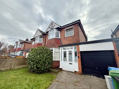 Warwick Road South, Manchester M16