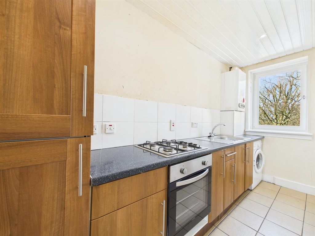 Additional image 5 of 2 bed flat for salePaisley Road, Renfrew PA4