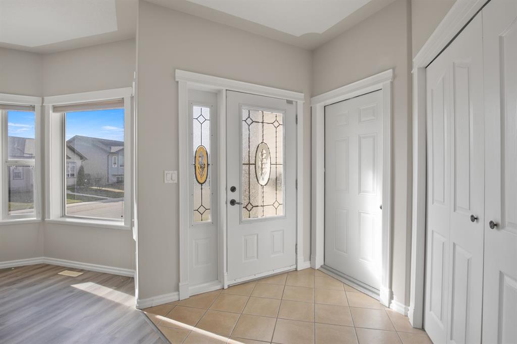 Additional image 3 of 74 Jack Crescent, Red Deer, AB, T4P 0B1