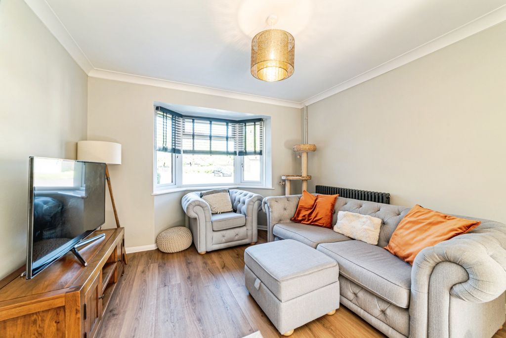 Additional image 6 of 3 bed link detached house for saleConstable Close, Basingstoke RG21