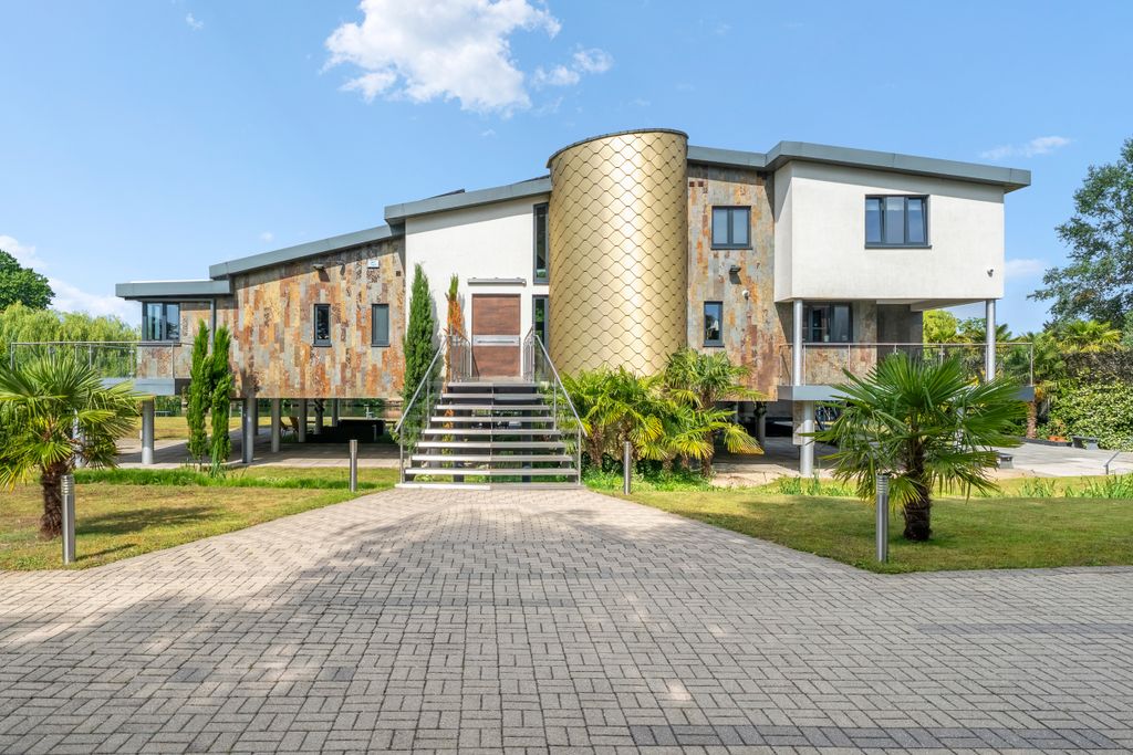 Additional image 2 of 5 bed property for saleFriary Island, Staines, Surrey TW19, United Kingdom