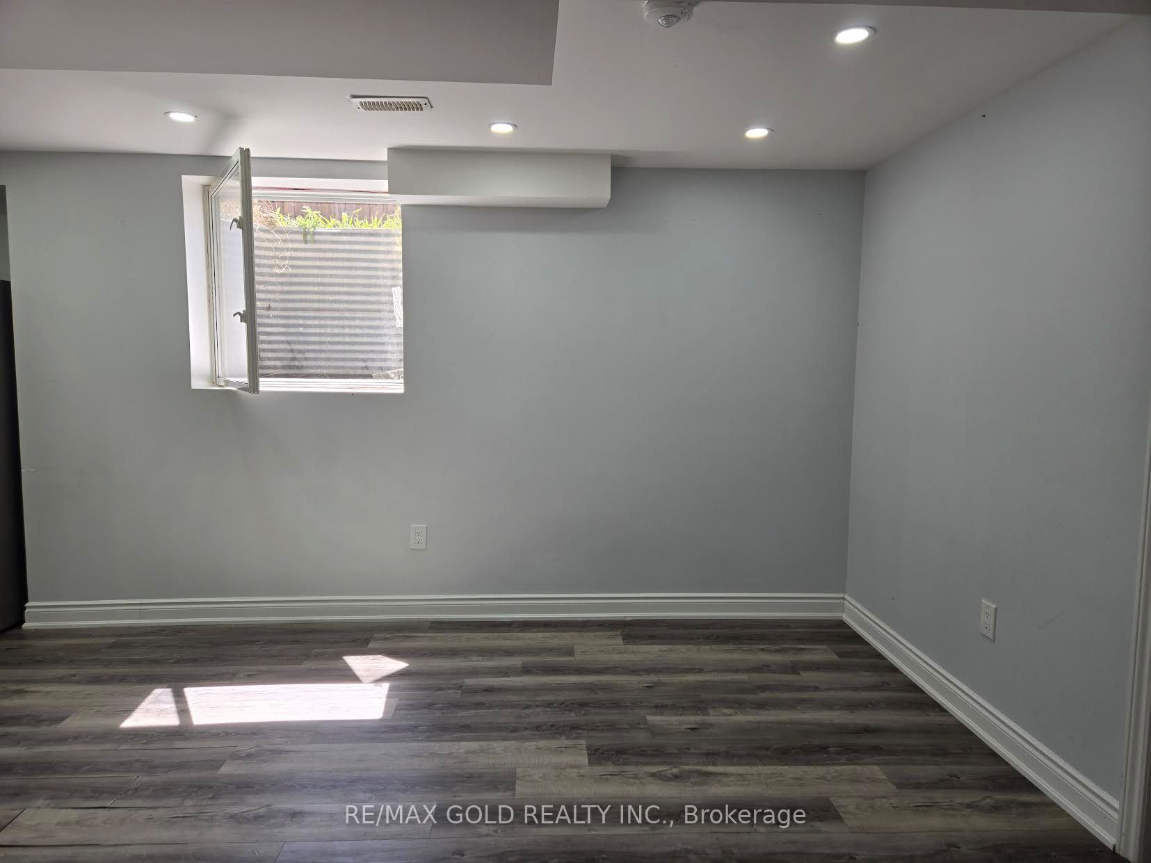 75 Executive Court, Brampton, ON, L6R 0L5 photo 5