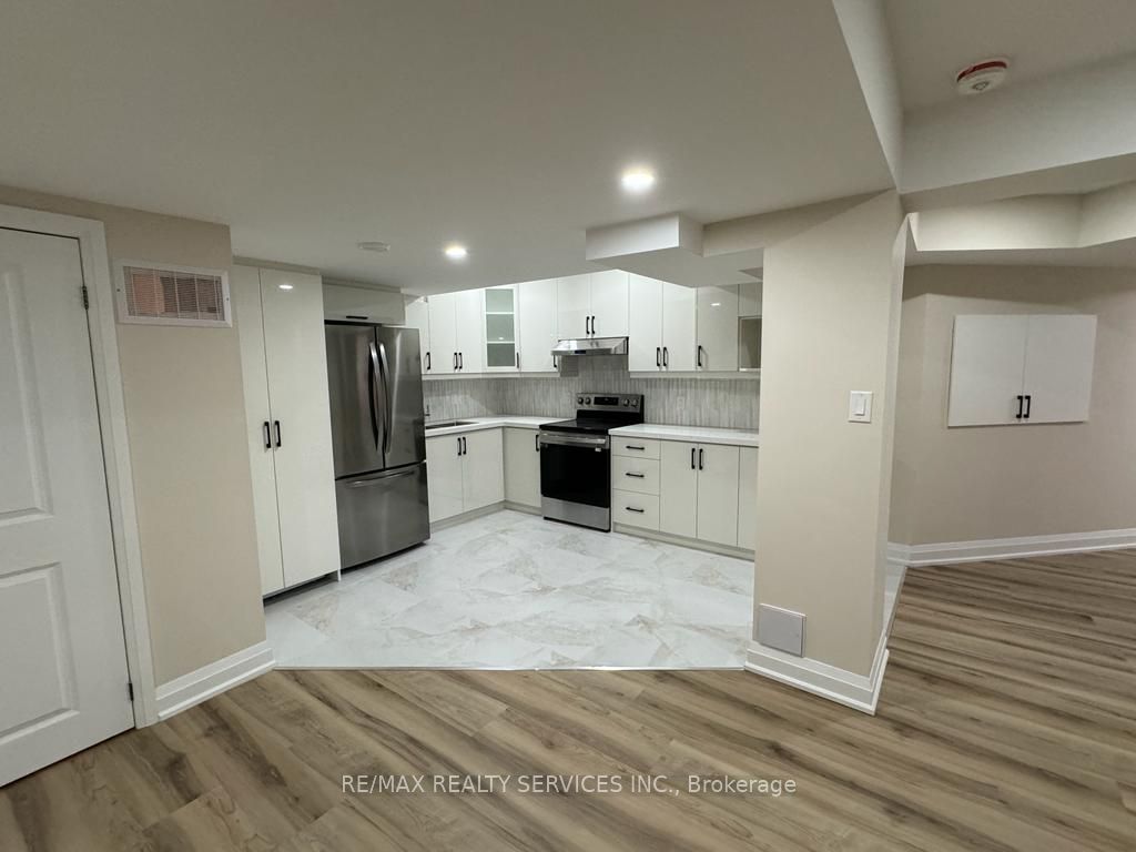 Additional image 6 of Basement-21 Copperhill Heights, Barrie, ON, L9J 0L1