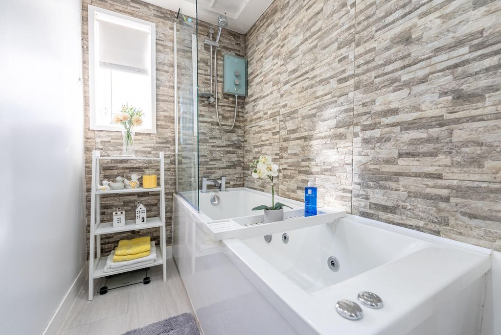 Additional image 9 of 2 bed flat for saleHillrigg Avenue, Airdrie ML6