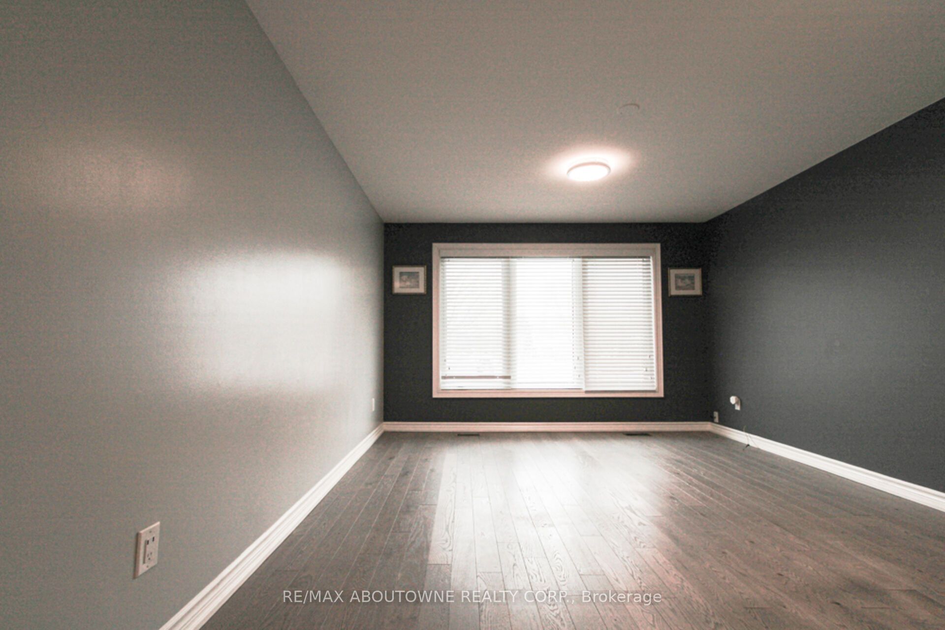 Additional image 3 of 1601 Sandgate Crescent, Mississauga, ON, L5J 2E3