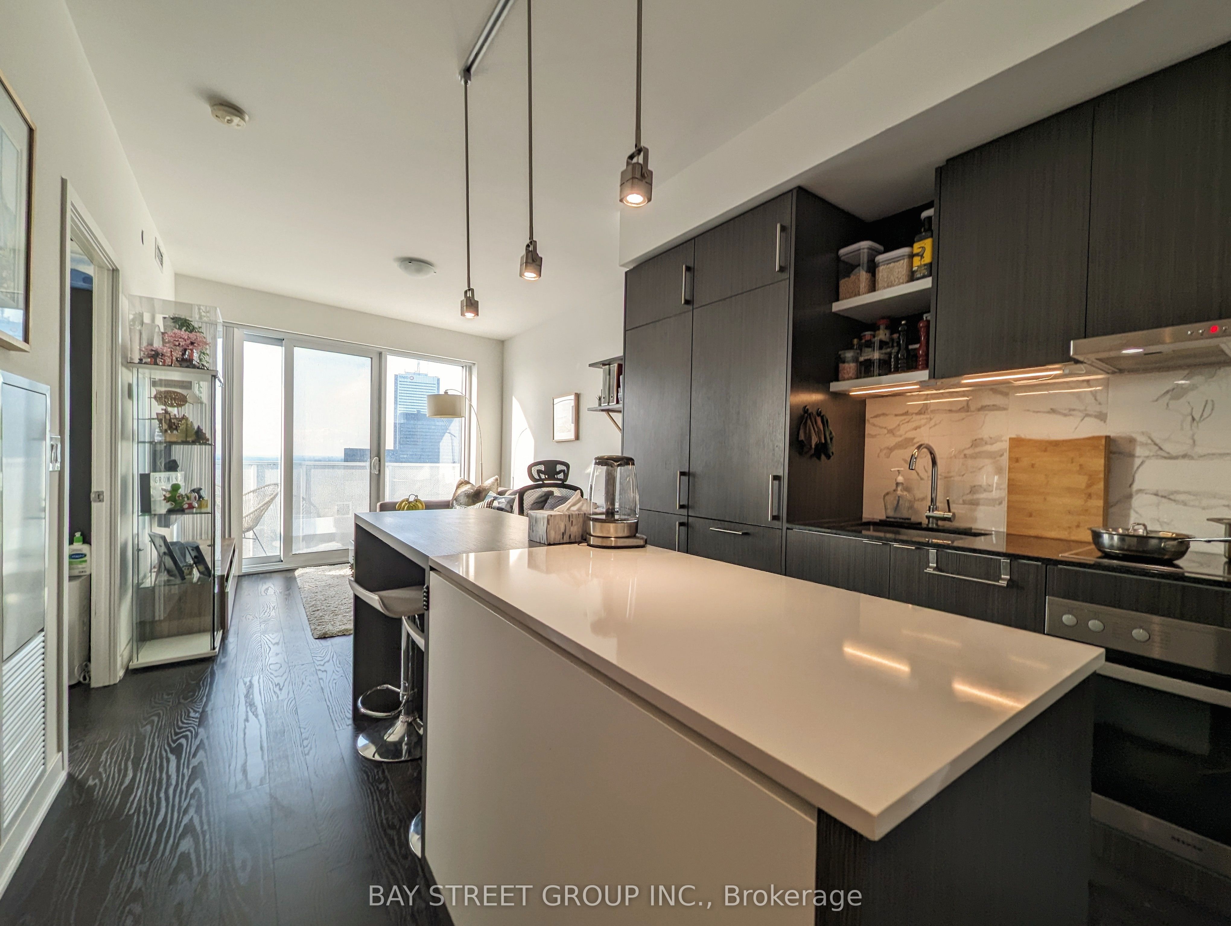 Additional image 2 of 6103-100 Harbour Street, Toronto, ON, M5J 0B5