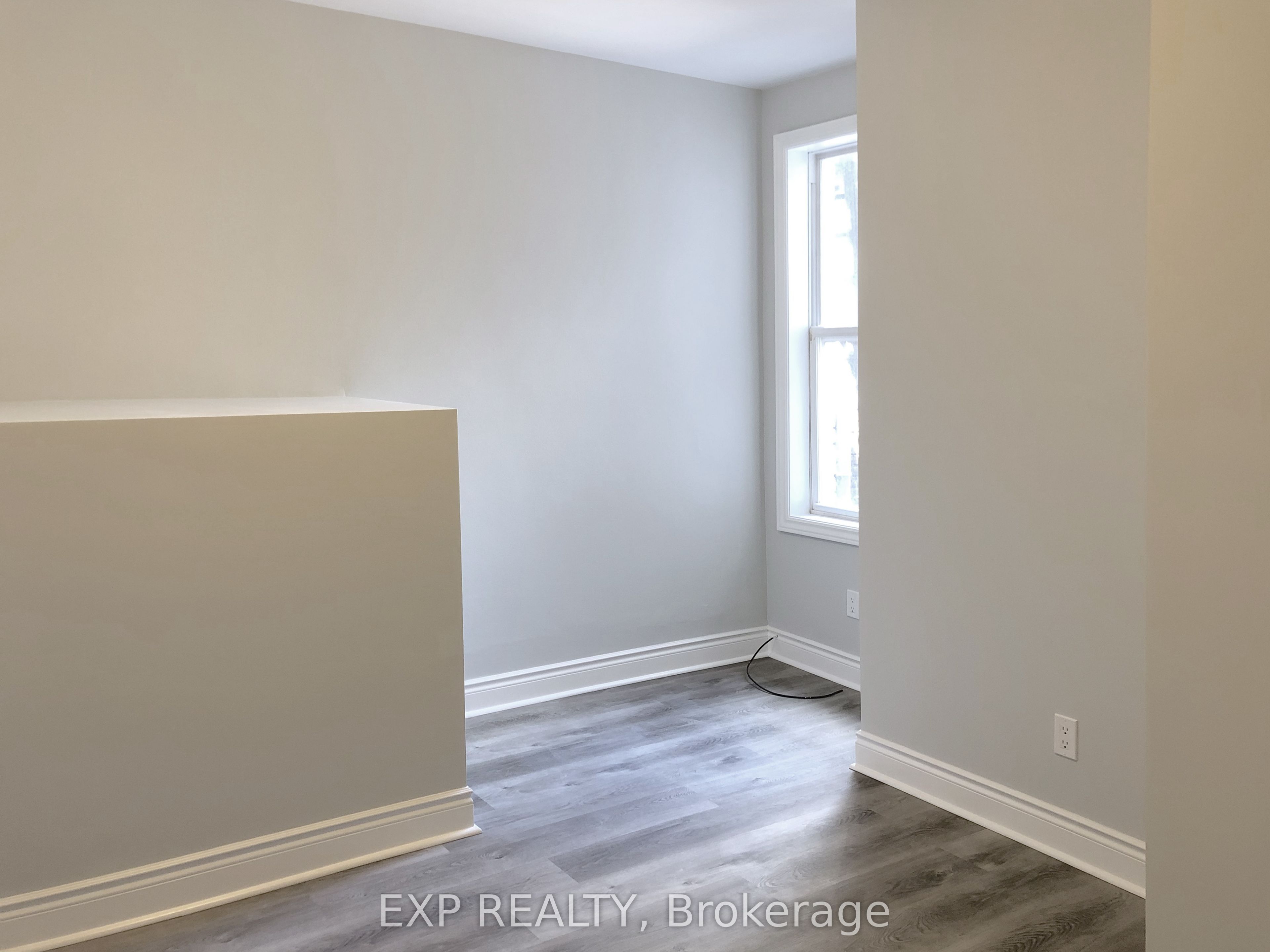 Additional image 5 of 2798 Dundas Street W, Toronto, ON, M6P 1Y5