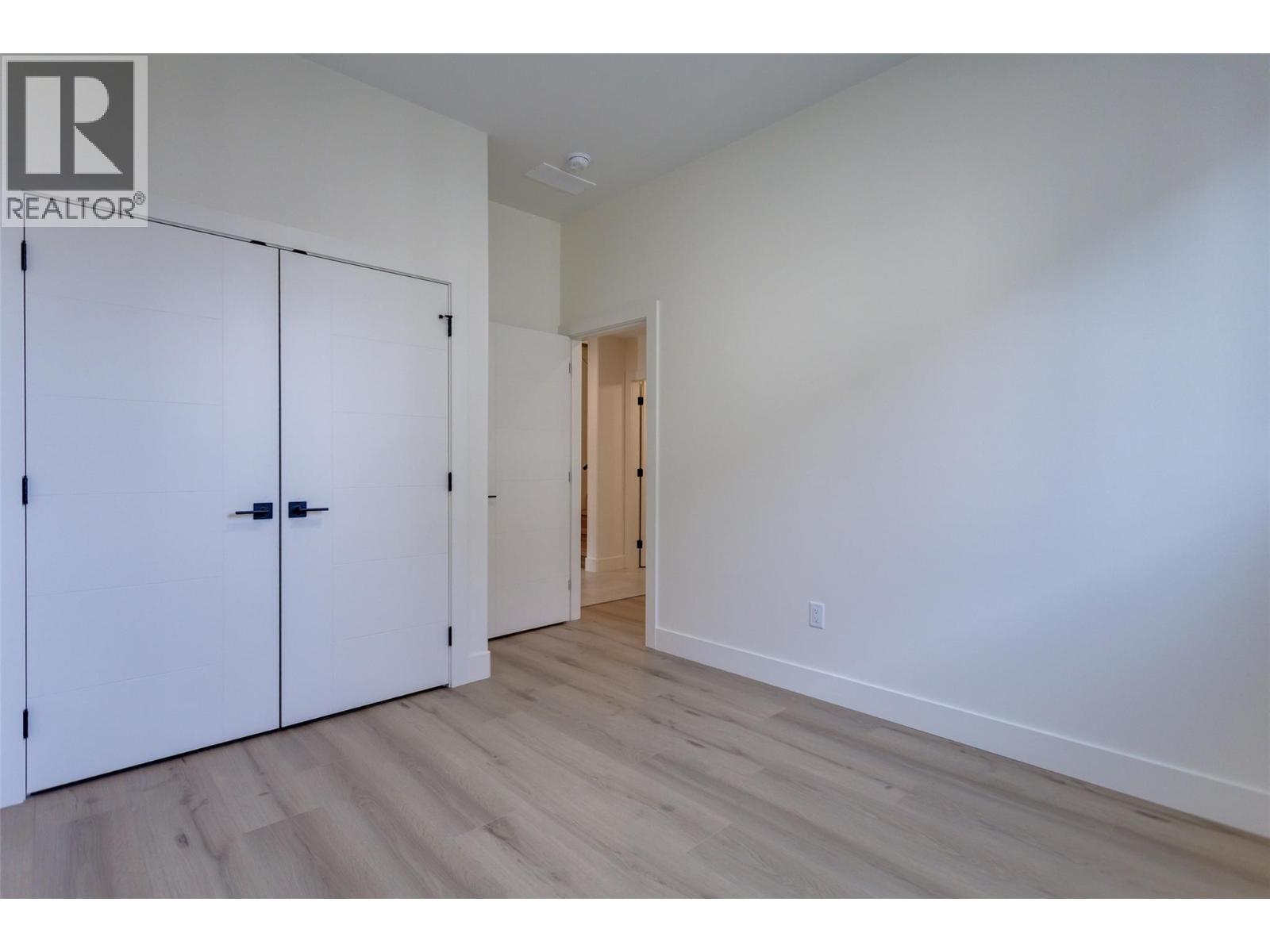 Additional image 5 of 4-970 Lawson Avenue, Kelowna, BC, V1Y6T1