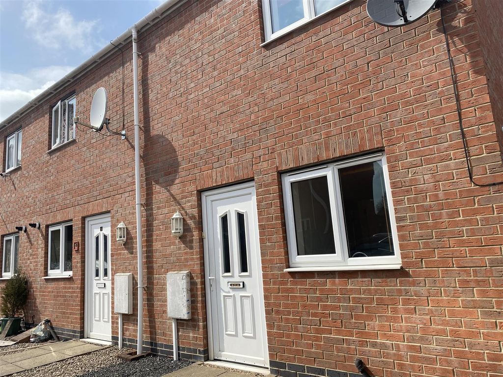 2 bed town house to rentKeats Close, Mansfield NG18