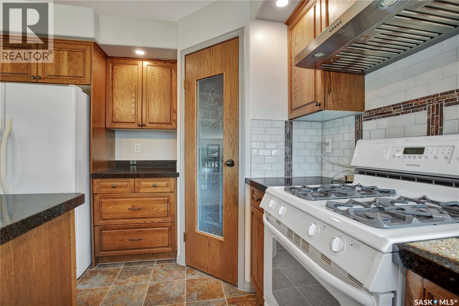 Additional image 4 of 114 Woods Court, Saskatoon, SK, S7N4M2