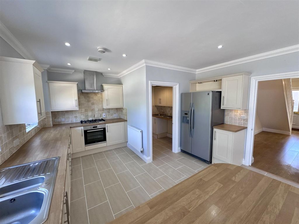Additional image 12 of 6 bed detached house to rentWalnut Tree House, Caerwent, Caldicot NP26