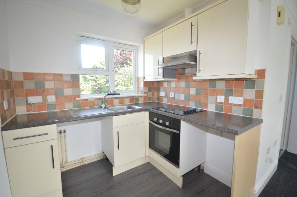 Additional image 6 of 2 bed flat to rentTresvavean Hill, Lanner, Redruth TR16