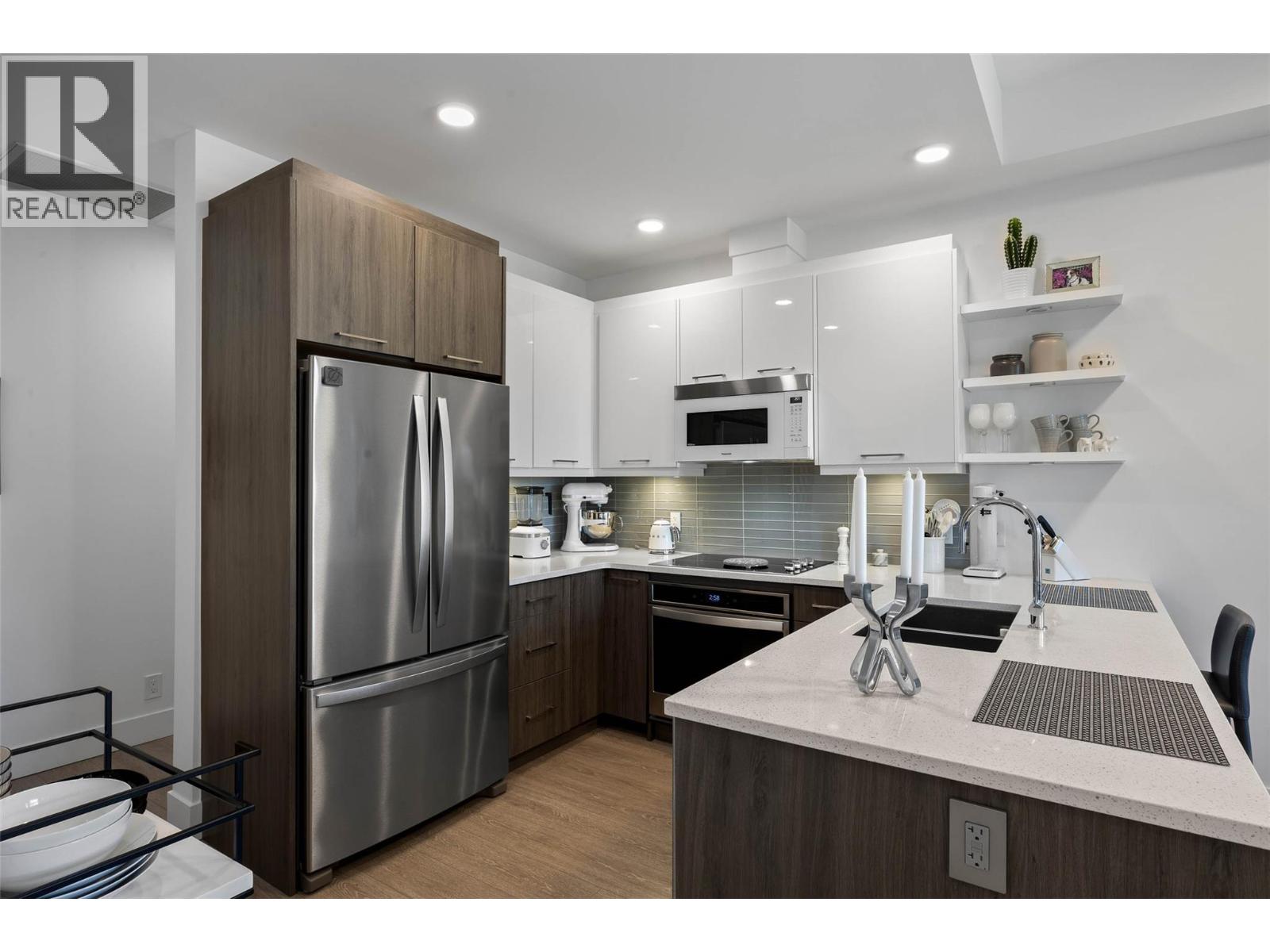 Additional image 3 of 304-885 University Drive, Kamloops, BC, V2C5N3