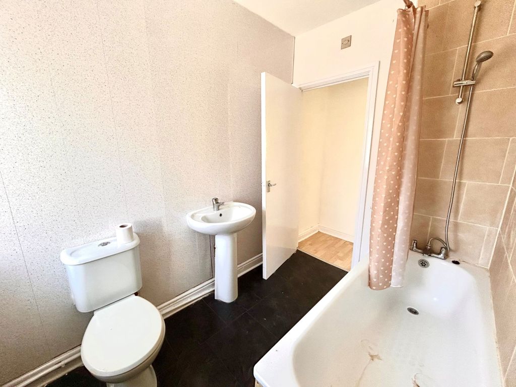Additional image 7 of 1 bed flat to rentA Commercial Street, Nantymoel, Bridgend CF32