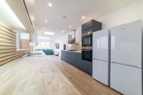 Flora Street, Cathays CF24
