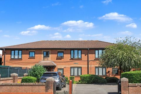 Grove Leaze, Shirehampton, Bristol BS11