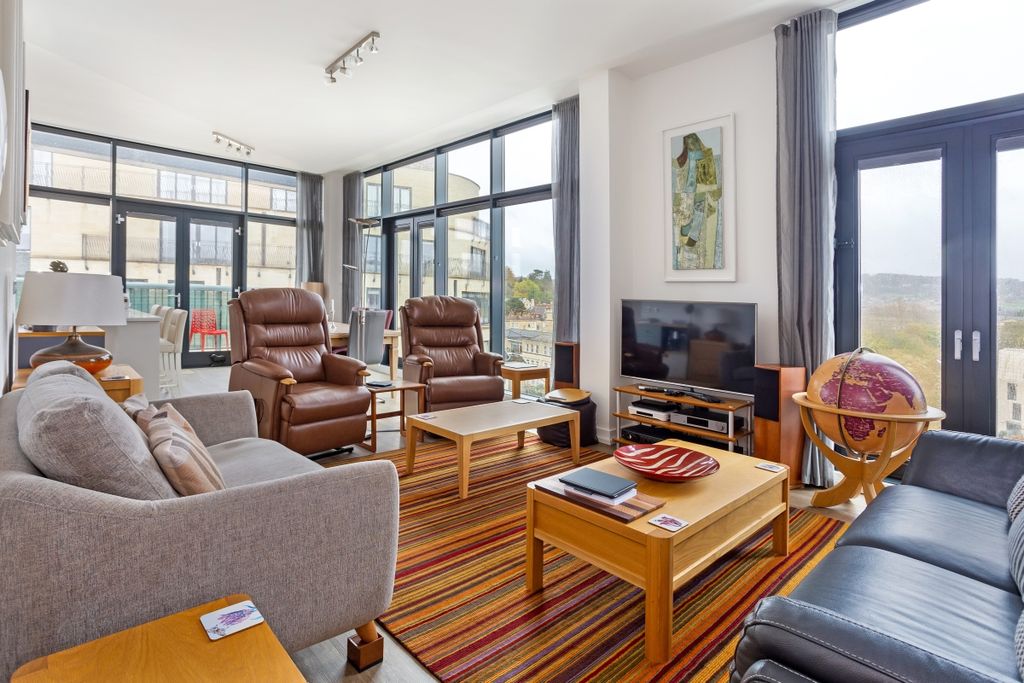 Additional image 4 of 3 bed flat to rentLongmead Terrace, Bath BA2