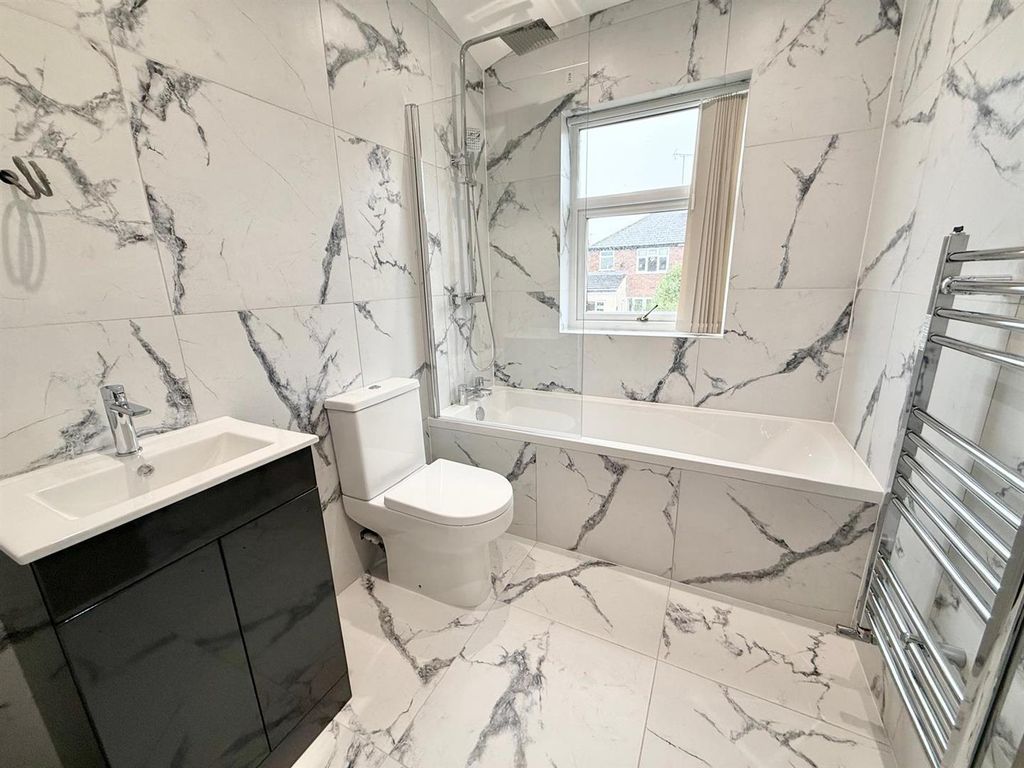 Additional image 8 of 3 bed semi-detached house to rentWaldon Road, Macclesfield SK11